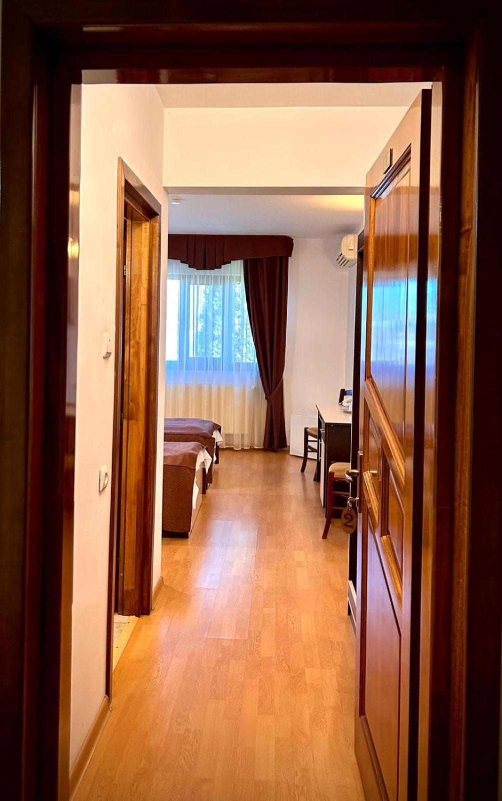 Hotel Levisticum Bacau Luaran gambar